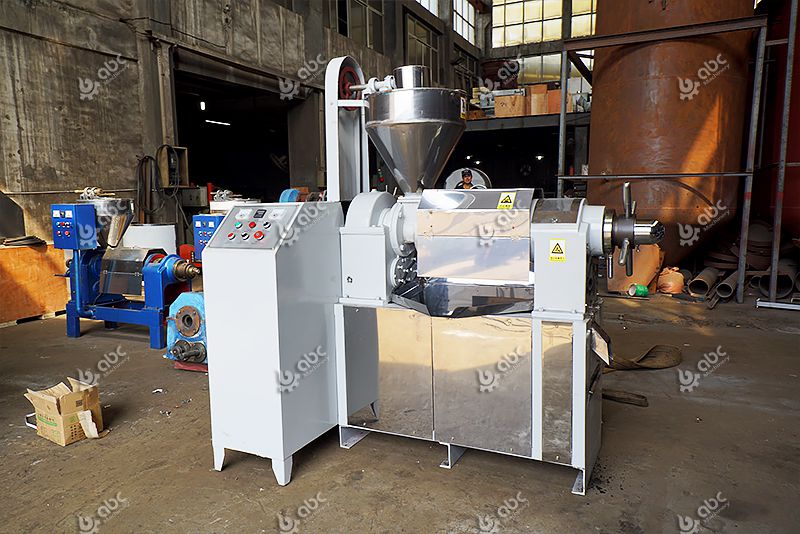 auto-temperature control small soya oil press machine